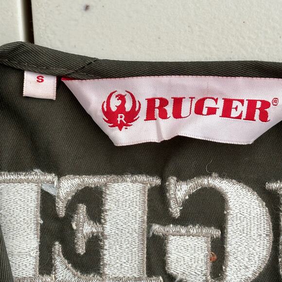 Ruger Men's Size Small Lightweight Outdoor Tactical Shooting Vest - Picture 3 of 8